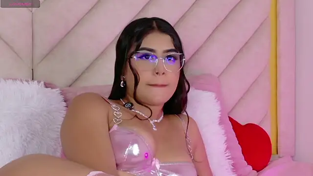 sweett_melodyy's Live Chat Room