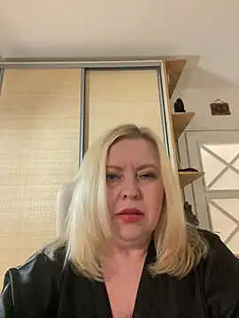 Sala de chat en directo de JanieLight53