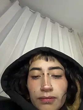 baby_akuma Adlı Modelin Canlı Sohbet Odası