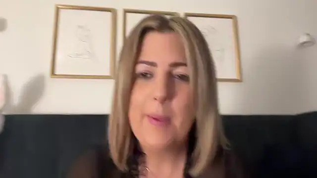 Chat soba uživo modela MsBelleWarick