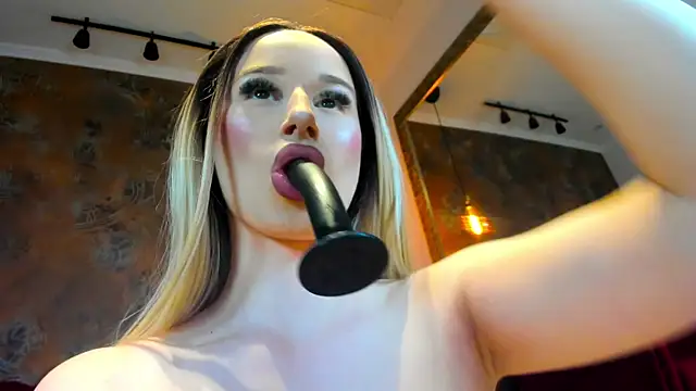 ScarletFlameee чат на живо