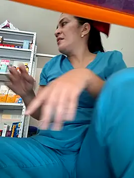 ห้องแชทสดของ Dr_Edna_naughty
