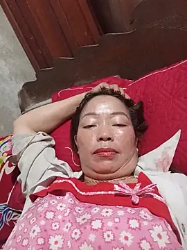 ห้องแชทสดของ Yellow-pink