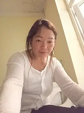 Yellow-pink's Live Chat Room