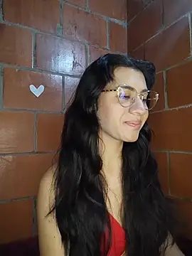 Amanda_x1 Adlı Modelin Canlı Sohbet Odası