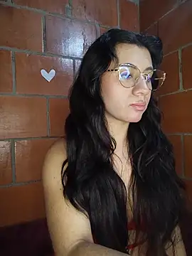 Amanda_x1 Adlı Modelin Canlı Sohbet Odası