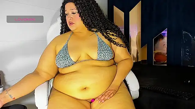 Sala de chat en directo de BustyyJuicy_Rs