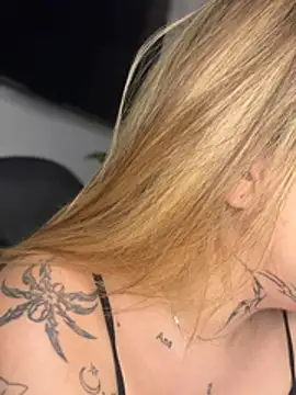 Živá chatovací místnost CarolQueen1_