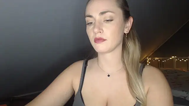 ScarlettSensitive live-chat rom