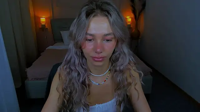 LuluAlis' Live Chat Room