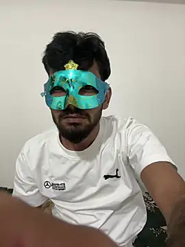Priyanka011 Live Chatrum