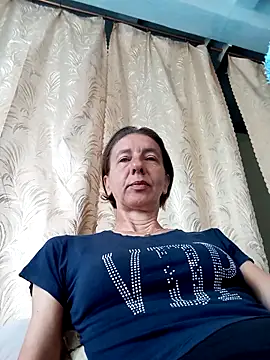 Tania9876 Live Chatraum