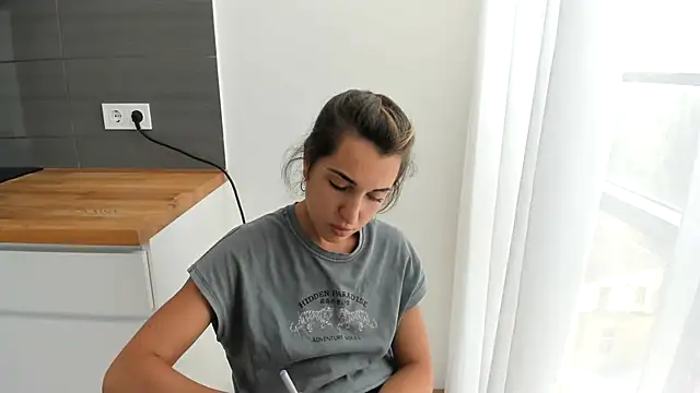 Chat soba uživo modela summmmersky1