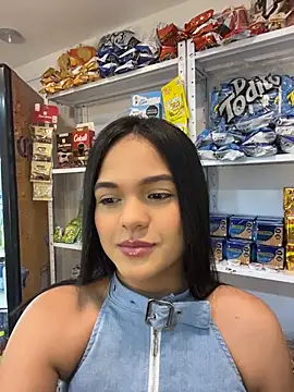 Bella-Ferrer live-chat rom