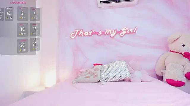 Phòng Chat Trực Tiếp Adalyn_Cute
