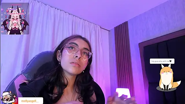 חדר צ'אט בשידור חי של Molly_A