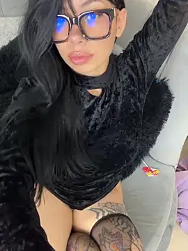 Онлайн чат Queen_Chanel_XXX