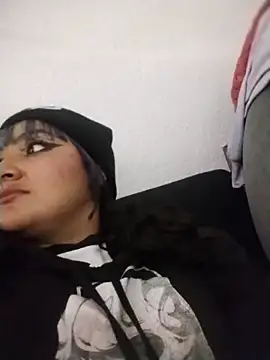 Liily_Foxxy's Live Chat Room