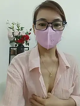 Lucky_girl_888_ – Naživo chatovacia miestnosť