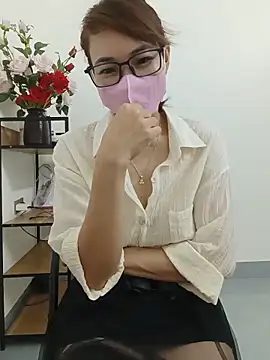ห้องแชทสดของ Lucky_girl_888_