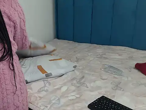 Tasha_xxx – live chatrum