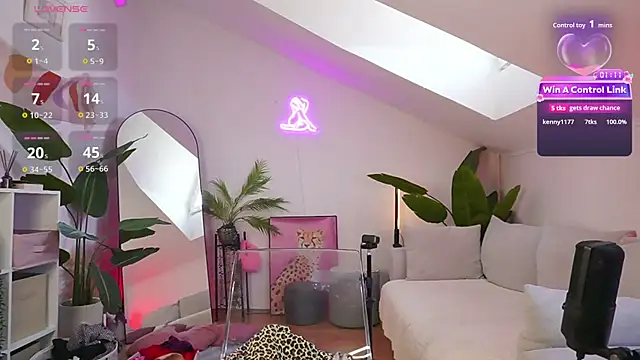 غرفة دردشة hannahflora المباشرة
