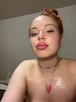 RedheadQueen_ Cameră chat live