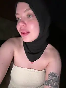 RedheadQueen_ Adlı Modelin Canlı Sohbet Odası