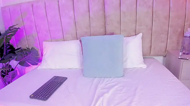 Živá chatovací místnost AgathaSavage