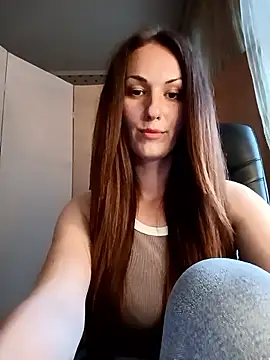 LunaCrystall Adlı Modelin Canlı Sohbet Odası