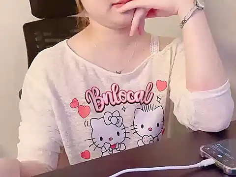 חדר צ'אט בשידור חי של hunhun122