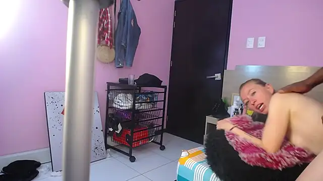 Ebony_N_Blonde Live Chatrum