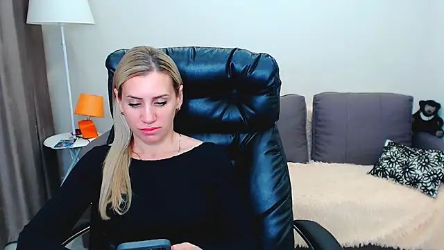 Polina-Ray Live Chatraum