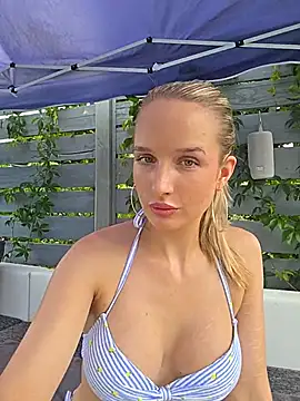 Skinny_LunaValentina Live Chatraum