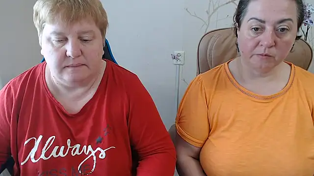 Lindy-Jeanie Adlı Modelin Canlı Sohbet Odası