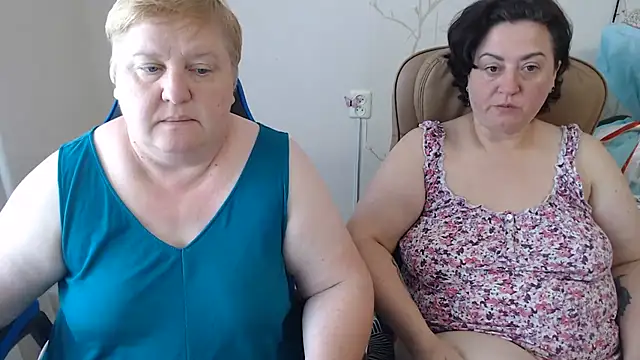 Lindy-Jeanie Live Sex Cam-Show