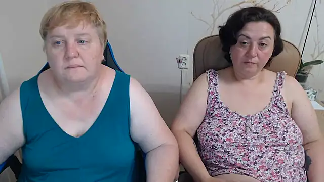 Lindy-Jeanie's Live Chat Room