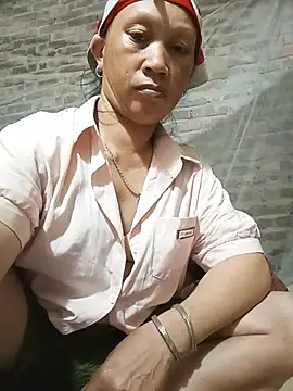 Heli_pusy's Live Chat Room