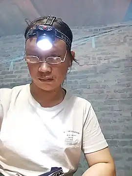 Živá chatovací místnost Heli_pusy