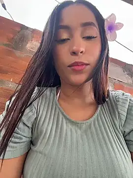 Chat soba uživo modela MiaCamille_