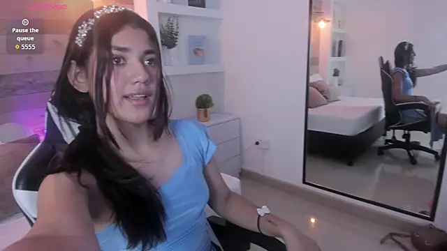 Chat soba uživo modela cristin_collins