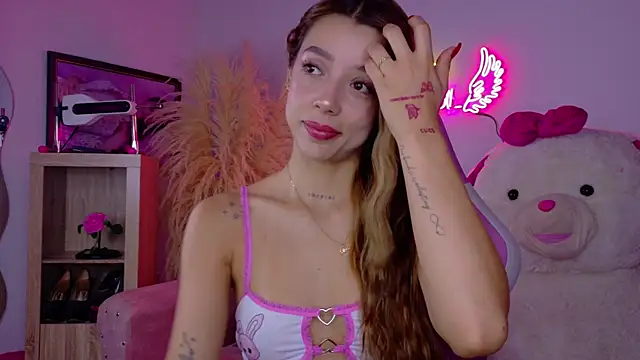 ChloeGil's Live Chat Room