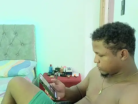 Živá chatovací místnost estrellajunior