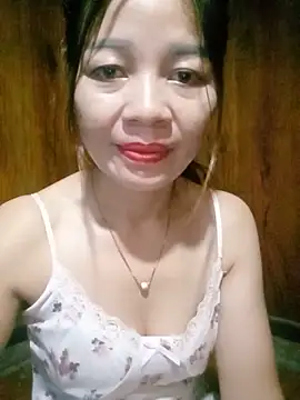 Yiyi102300 – live chatrum