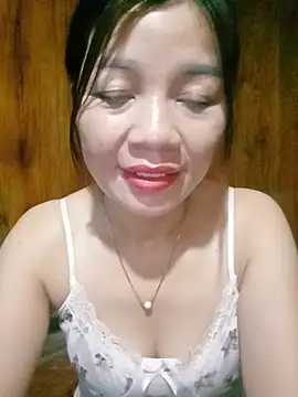 ห้องแชทสดของ Yiyi102300