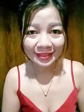 Yiyi102300 실시간 채팅방
