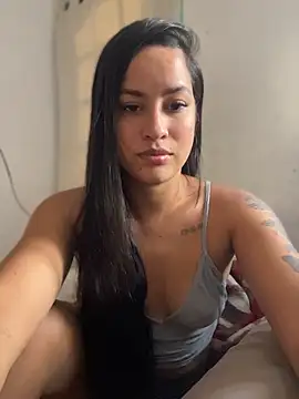 Alanabrl's Live Chat Room