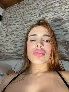 غرفة دردشة CiaraMorettii المباشرة