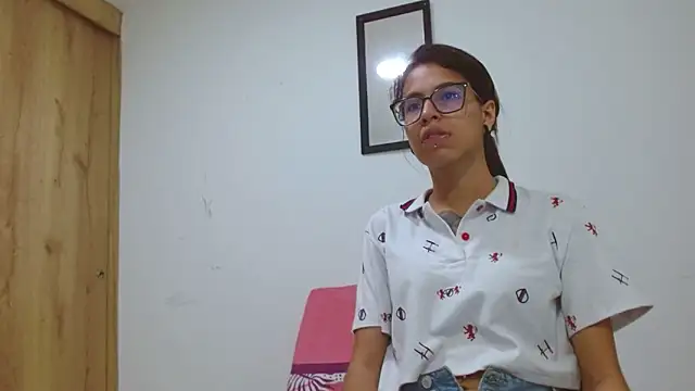 Emily_Lopera Ruang Obrolan Langsung