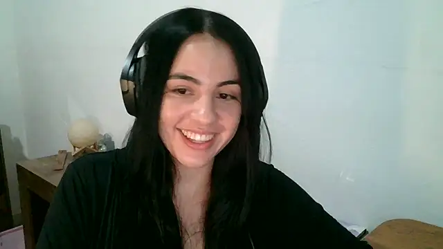 AnabeleNogueira Adlı Modelin Canlı Sohbet Odası